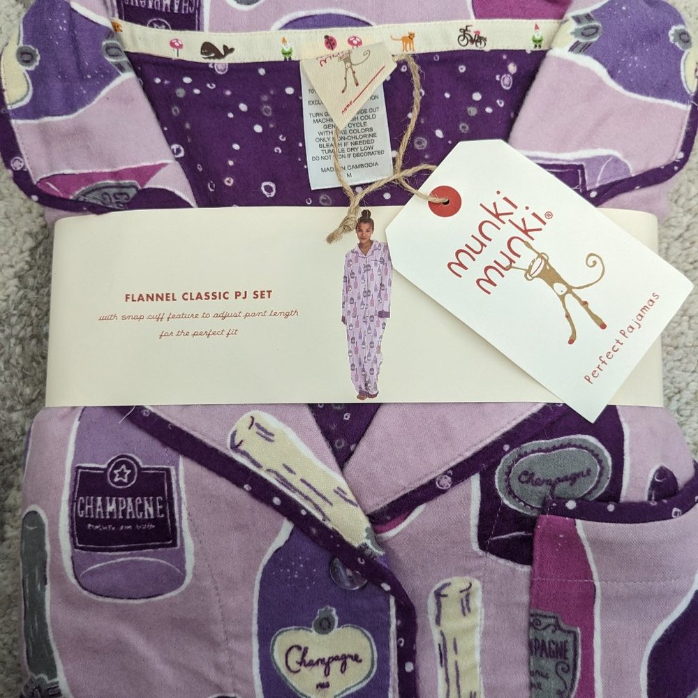 NWT Munki Munki Perfect flannel Pajama Set M